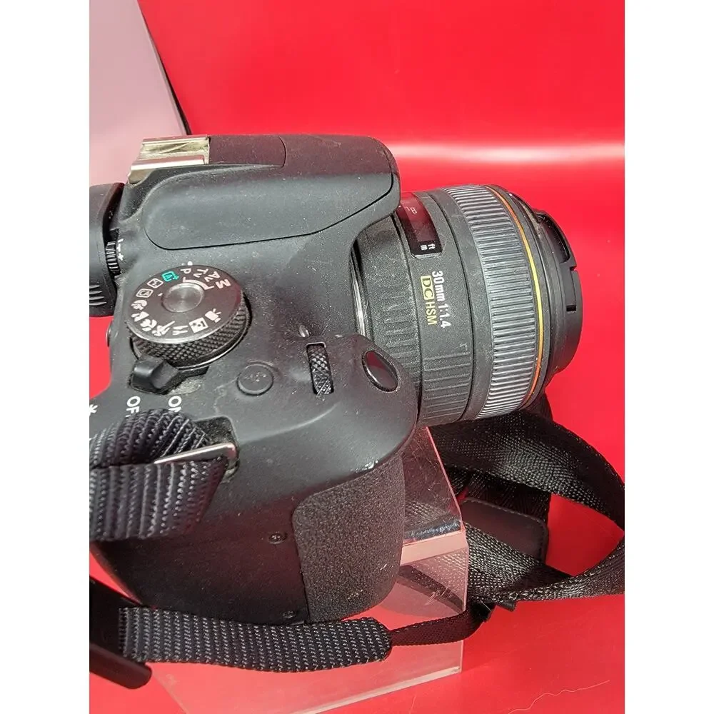 Canon EOS Rebel T7 DSLR Camera Sigma 30mm f/1.4 Lens Strap New Battery & Charger